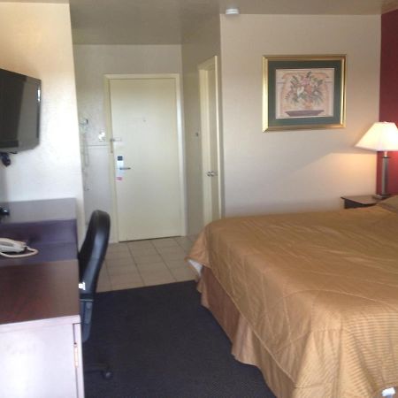 Colonial Inn Monahans Tx エクステリア 写真