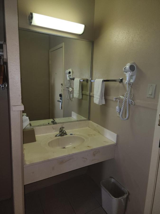 Colonial Inn Monahans Tx エクステリア 写真