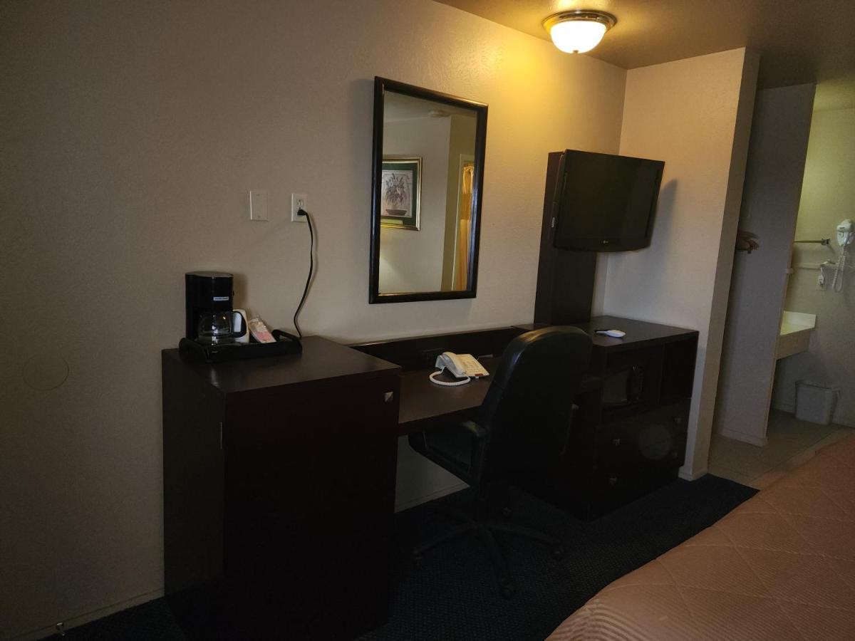 Colonial Inn Monahans Tx エクステリア 写真